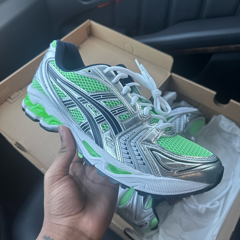 asics gel kayano size 8.5 men brand new